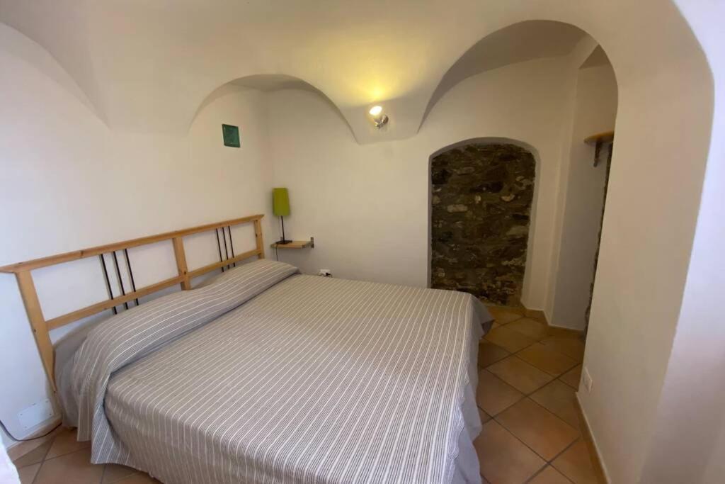 Alloggio Per Vacanze A Isolabona Bagian luar foto