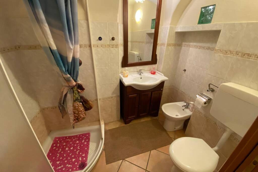 Alloggio Per Vacanze A Isolabona Bagian luar foto