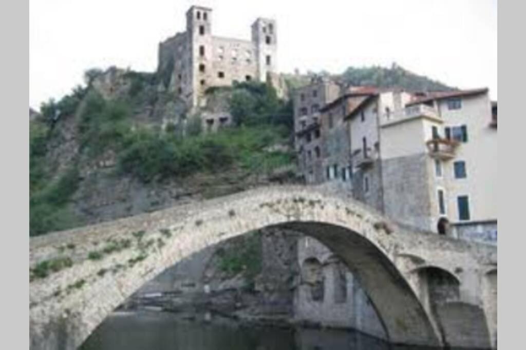Alloggio Per Vacanze A Isolabona Bagian luar foto